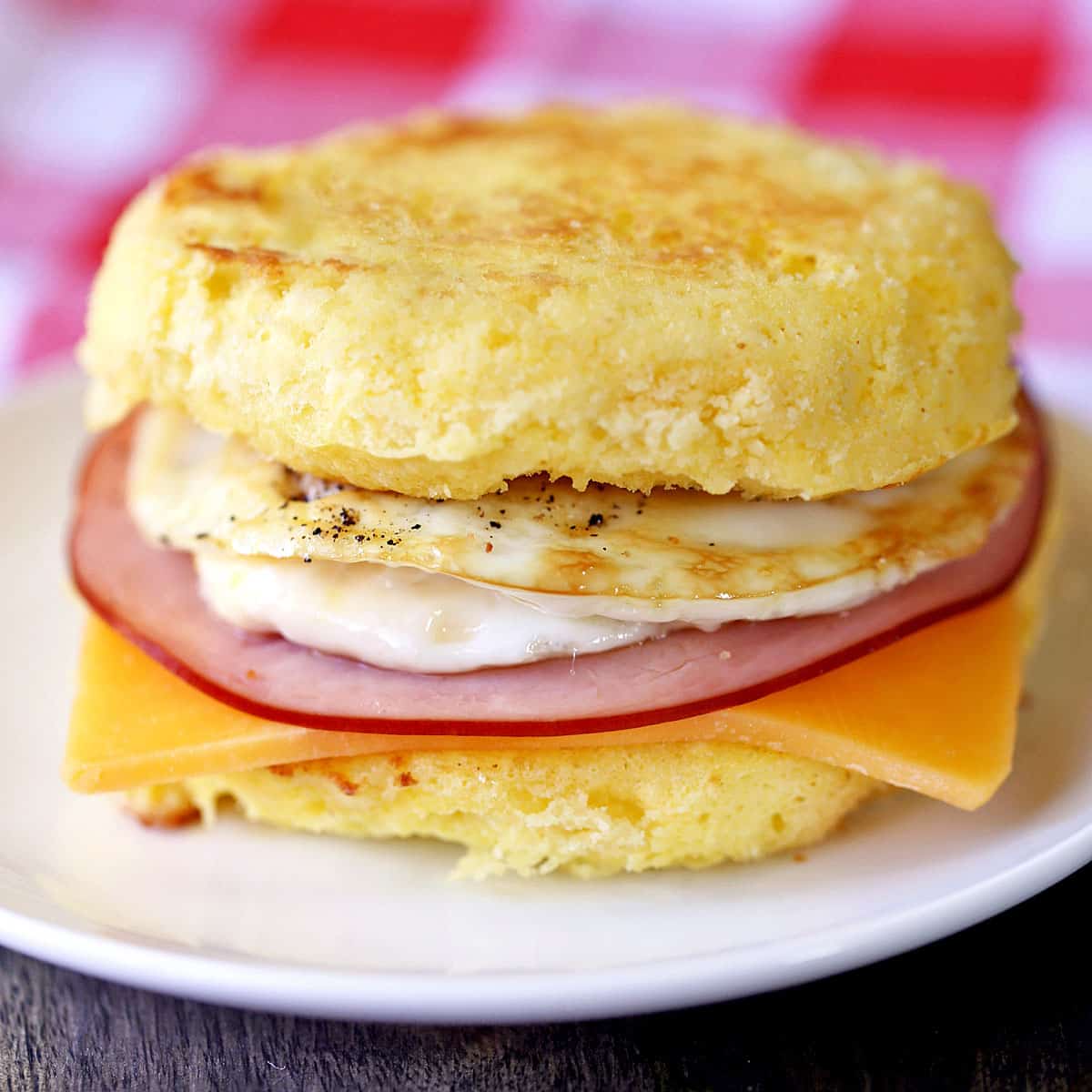 Make-Ahead Egg & Cheese Breakfast Sandwiches (with Keto Option