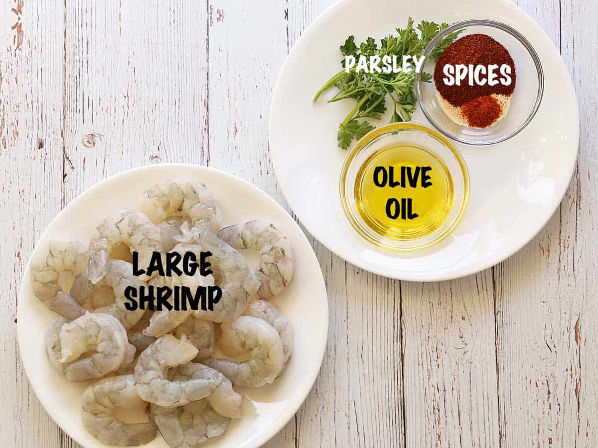The ingredients needed to make spicy shrimp. 