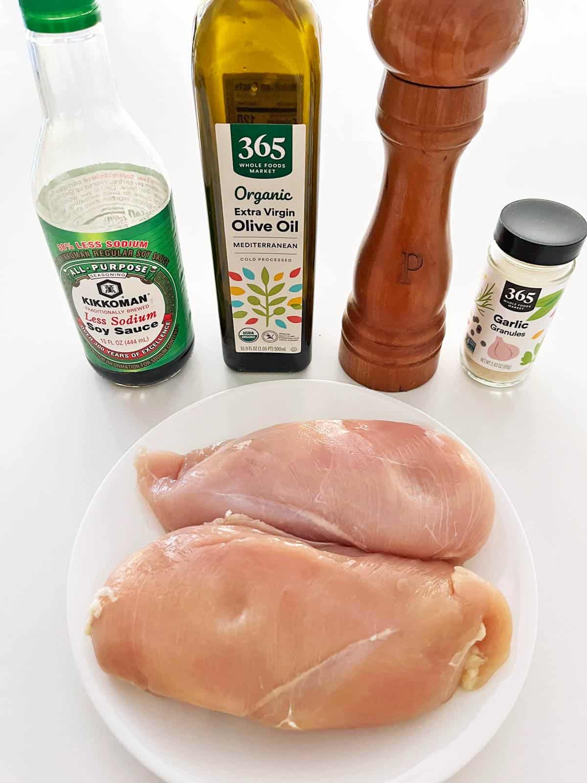 The ingredients needed to grill chicken breast. 