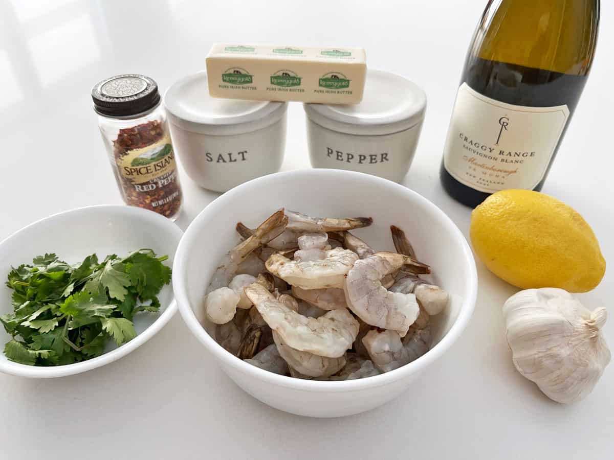 The ingredients needed to make shrimp scampi. 