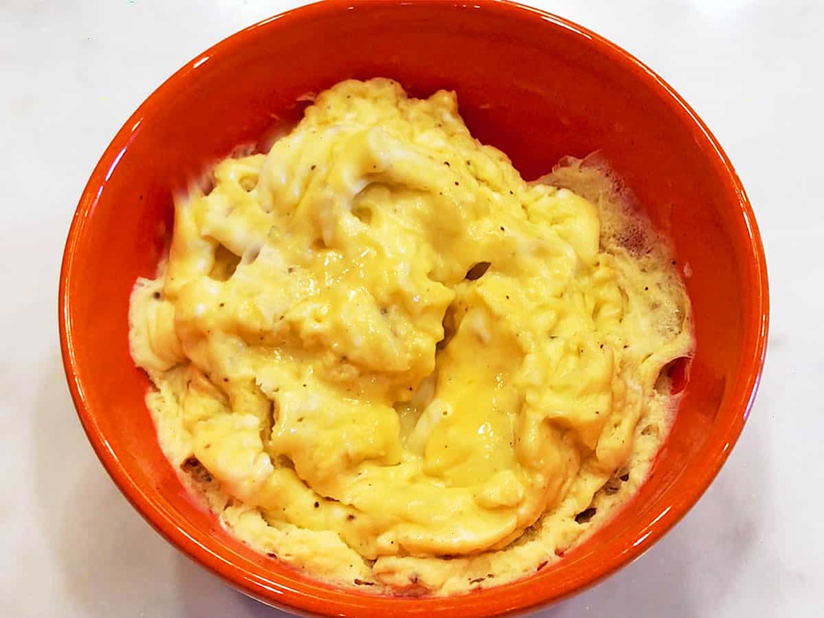 Fluffy Microwave Scrambled Eggs - Hungry Healthy Happy