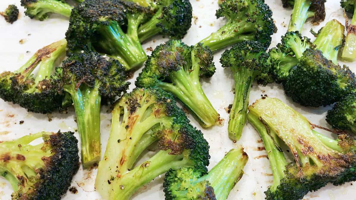 Roasted broccoli is ready in the pan.