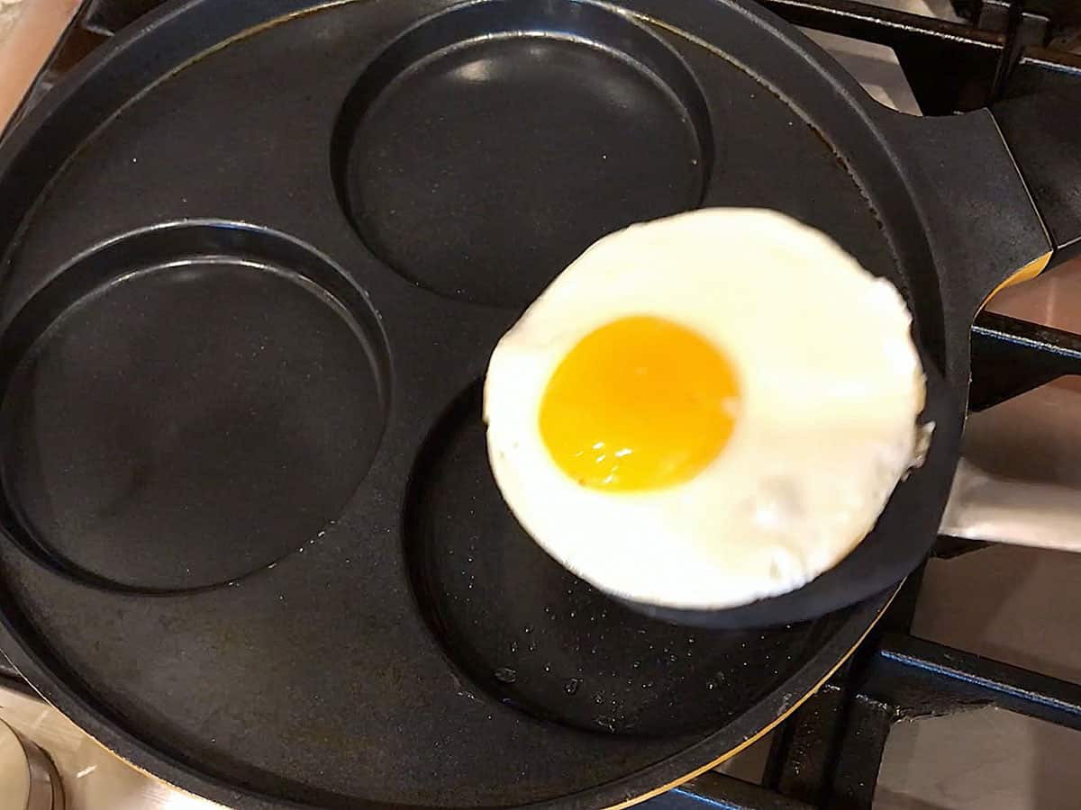 Cook the egg.
