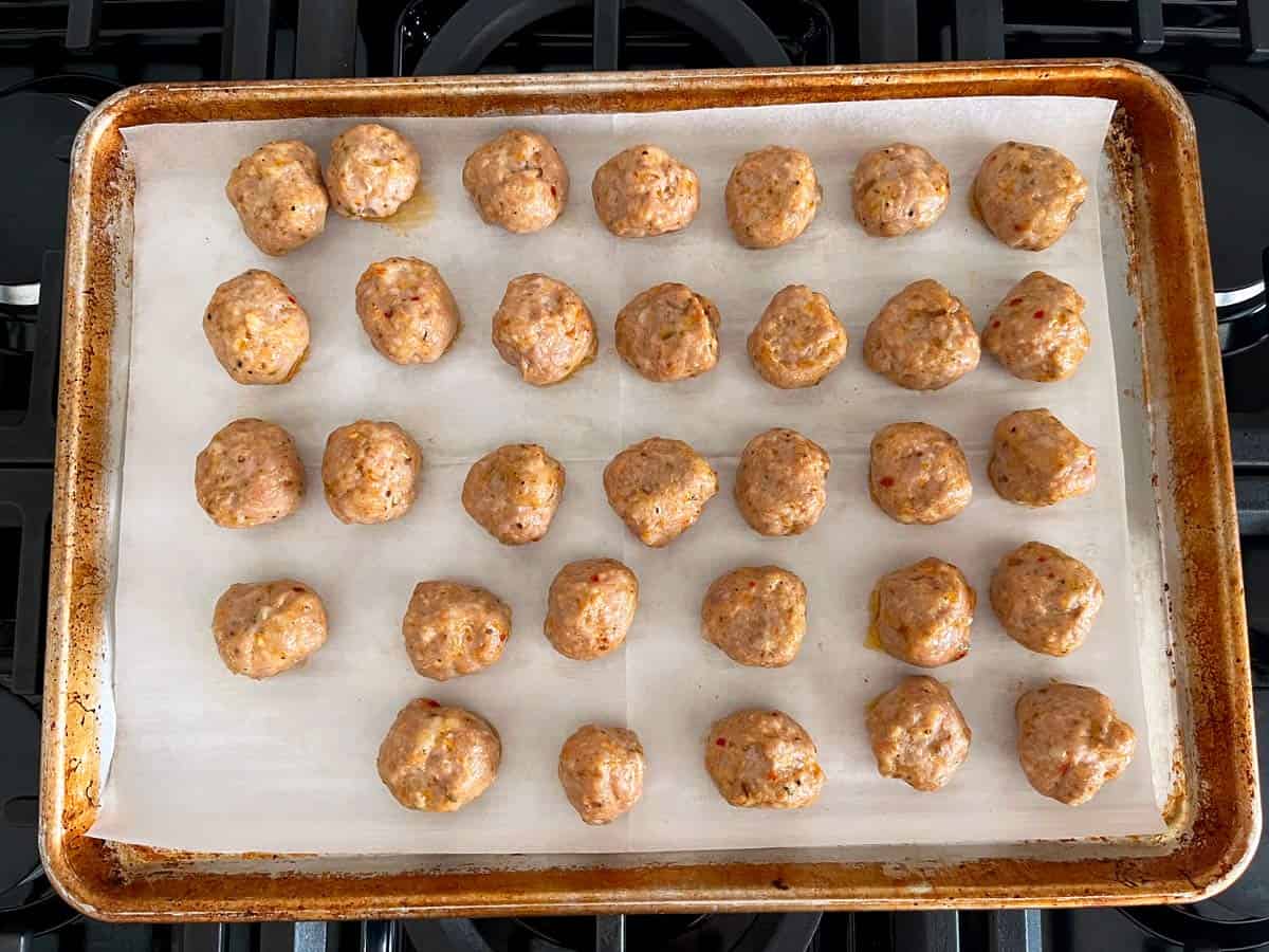 One-ingredient meatballs are ready.