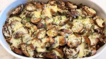 The casserole is served.