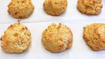 The biscuits are ready on the pan.