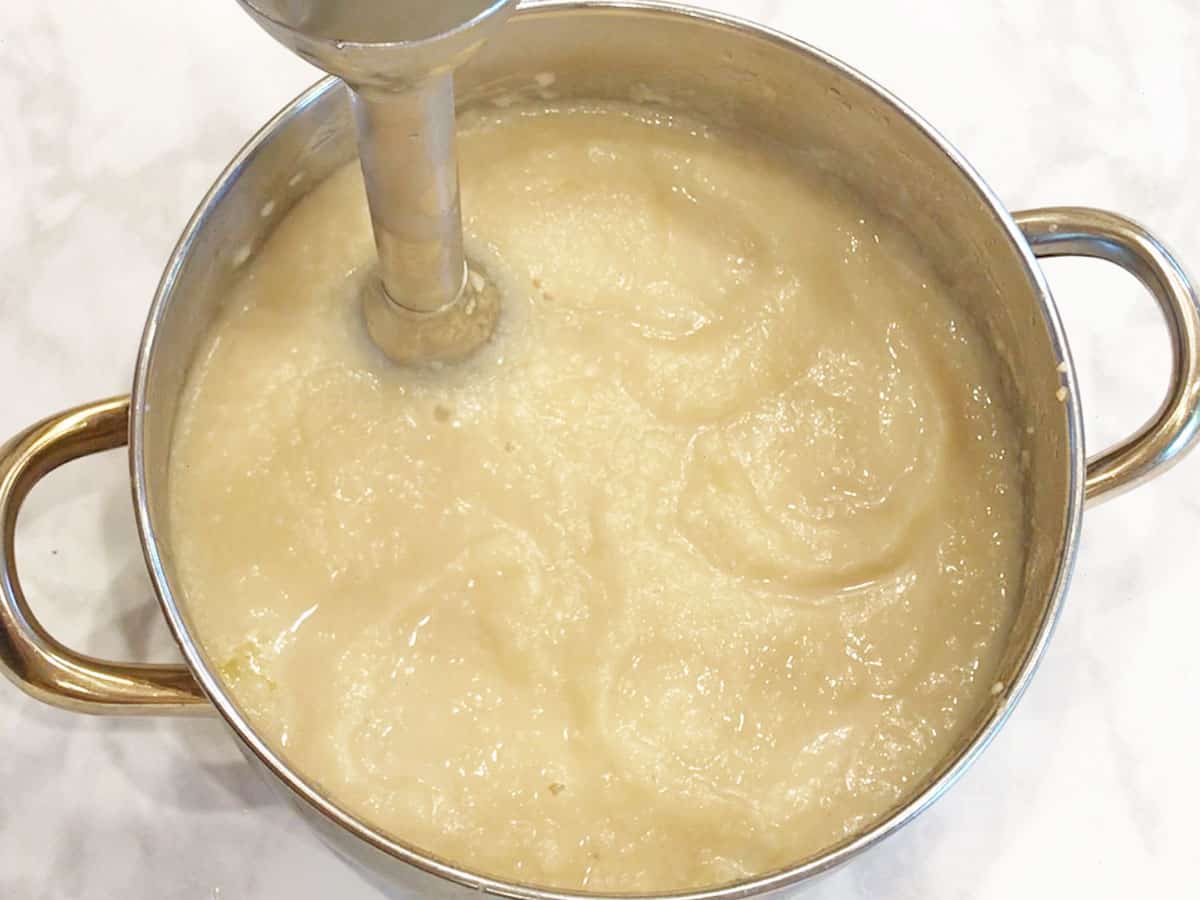 Pureeing the soup.